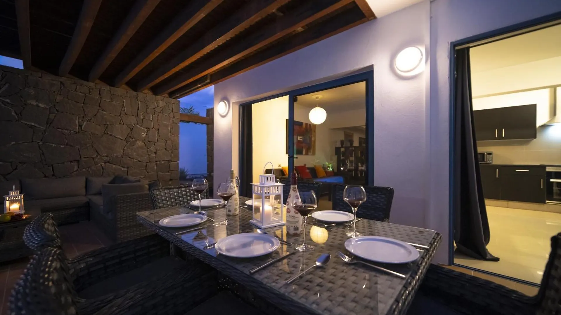 Excellent Playa Blanca Villa 4 Bedrooms Villa Mestana Modern Interiors Sea Mountain Views 0*, Playa Blanca (Lanzarote) Spain