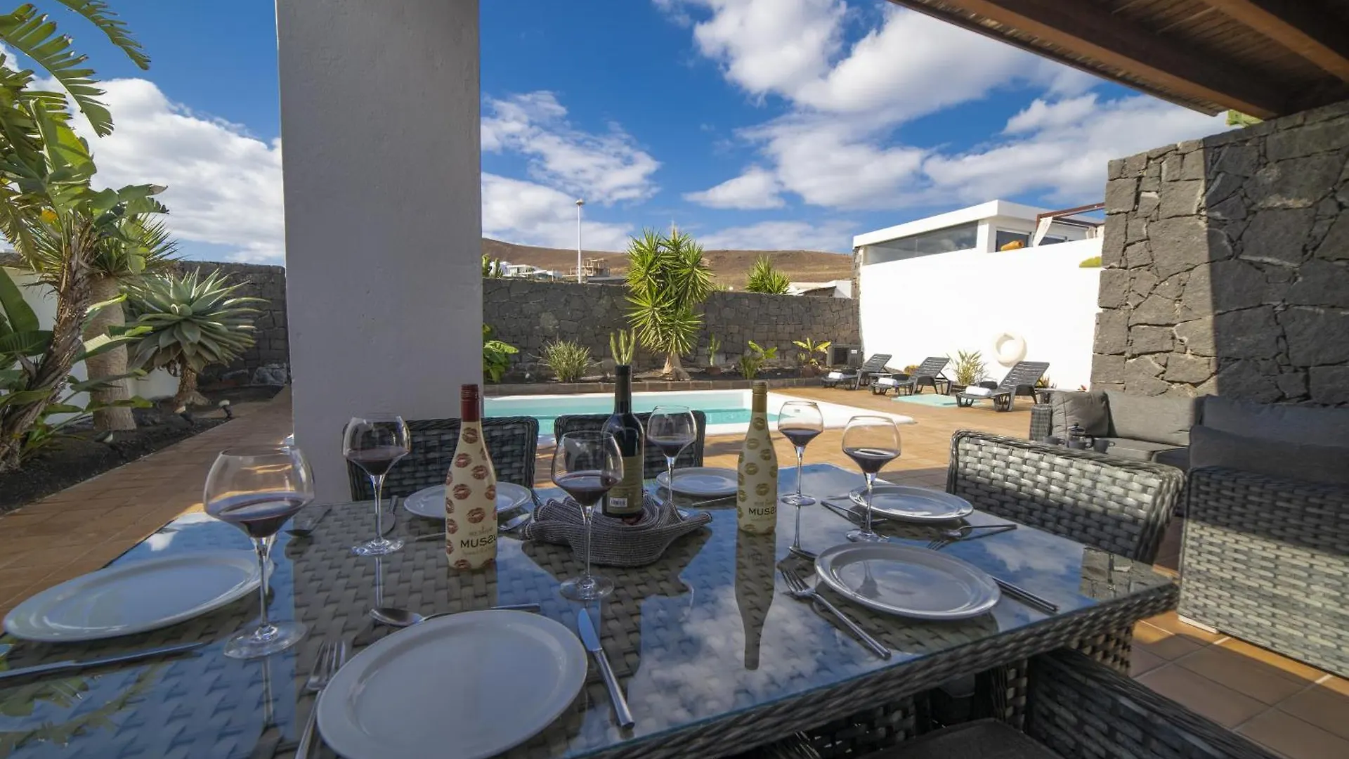 Excellent Playa Blanca Villa 4 Bedrooms Villa Mestana Modern Interiors Sea Mountain Views Playa Blanca (Lanzarote)